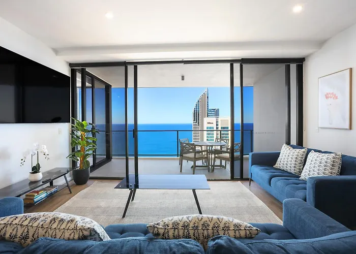 60Fl Stunning 3 Brm Apartment With Amazing View!
