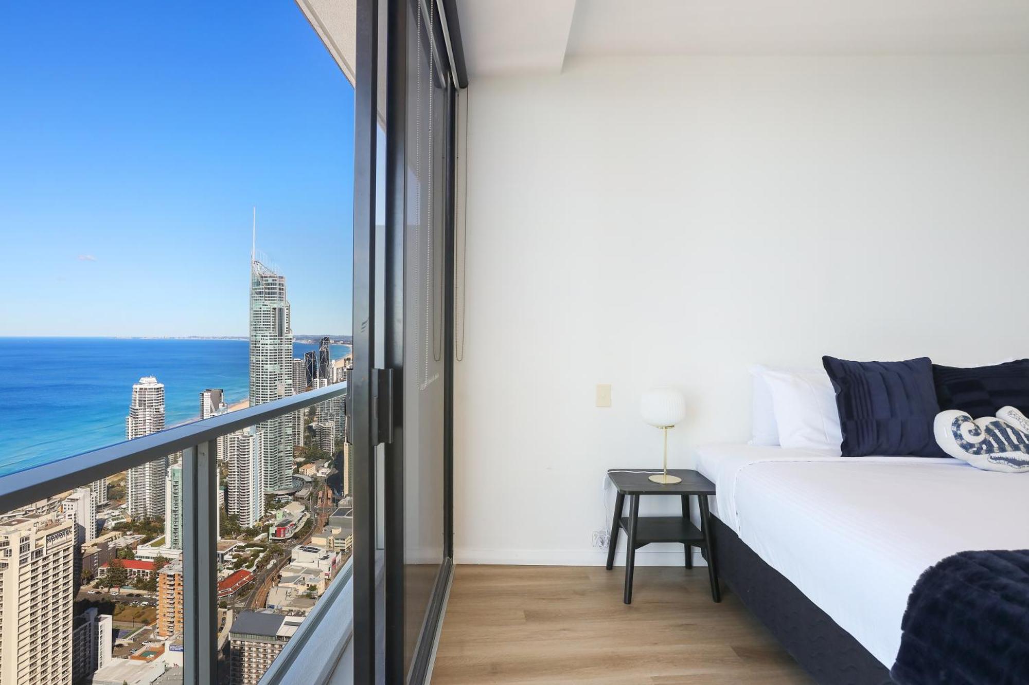 Apartment 60fl Stunning 3 Brm With Amazing View!