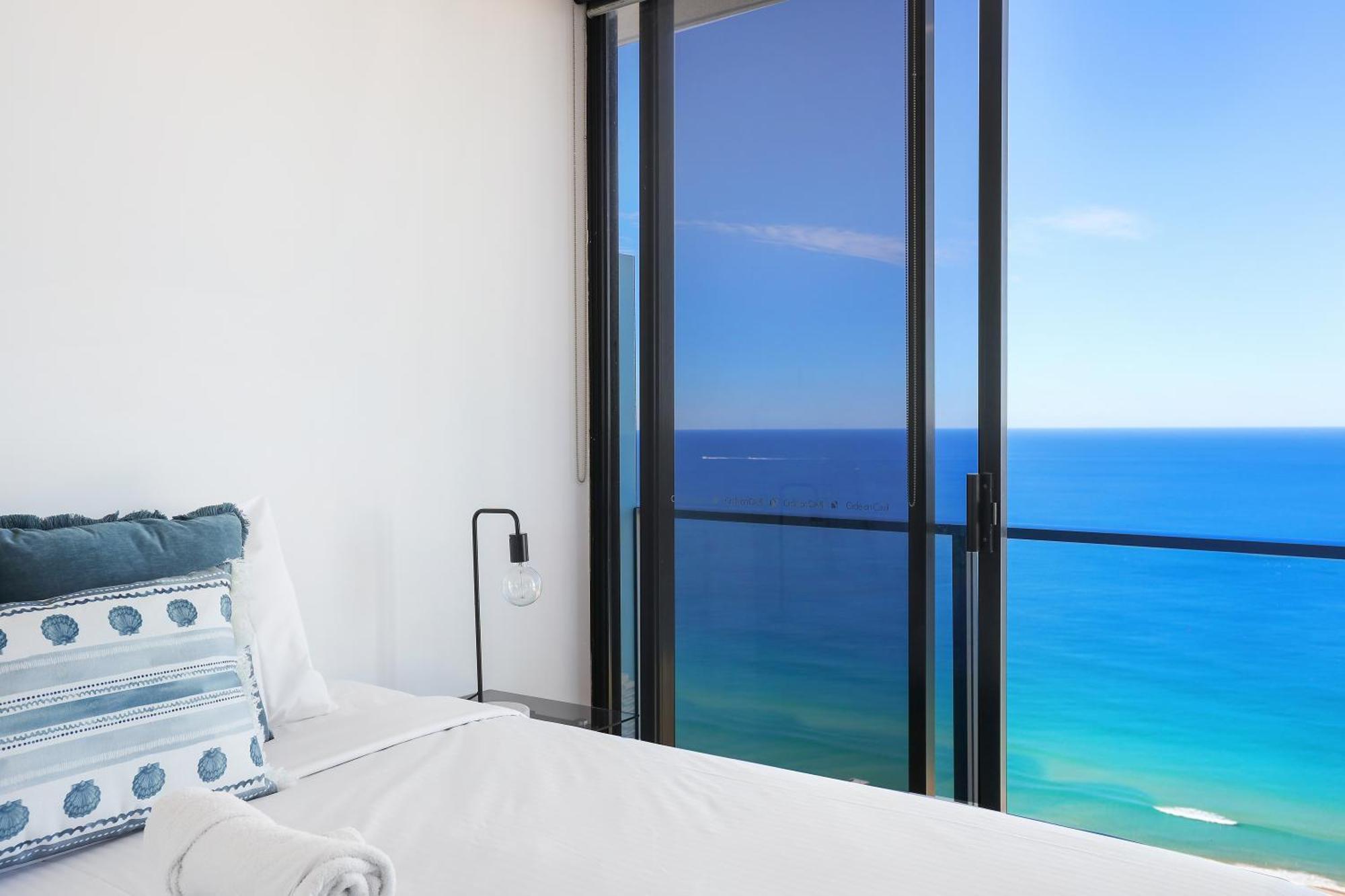 60fl Stunning 3 Brm With Amazing View! Gold Coast