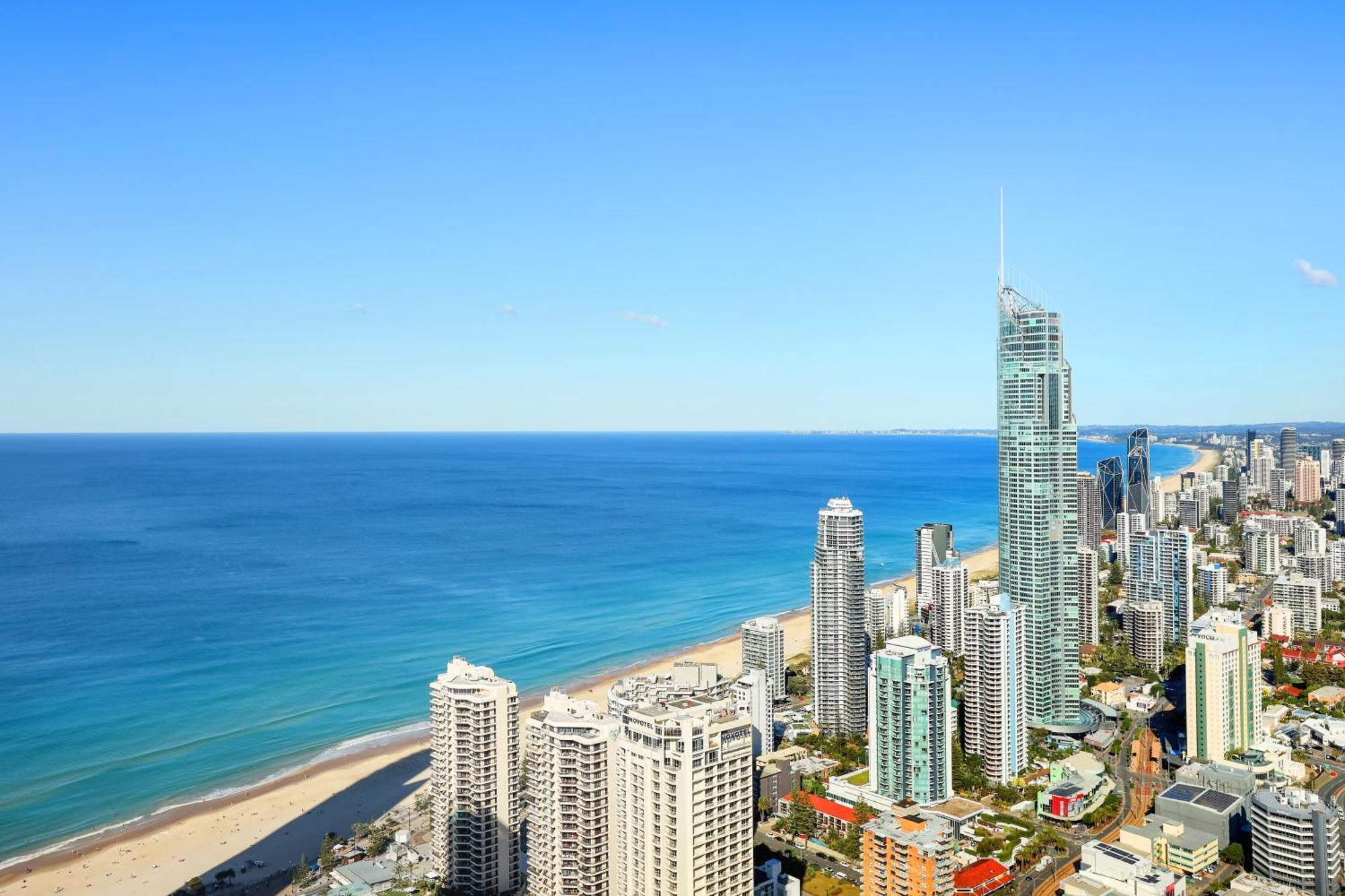 60fl Stunning 3 Brm With Amazing View! * Gold Coast